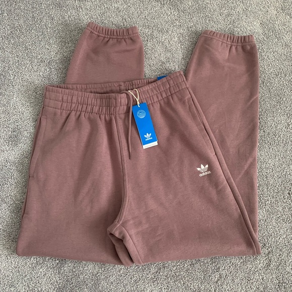 adidas Pants - Adidas Essential Wonoxi Jogger/Sweatpants (M)